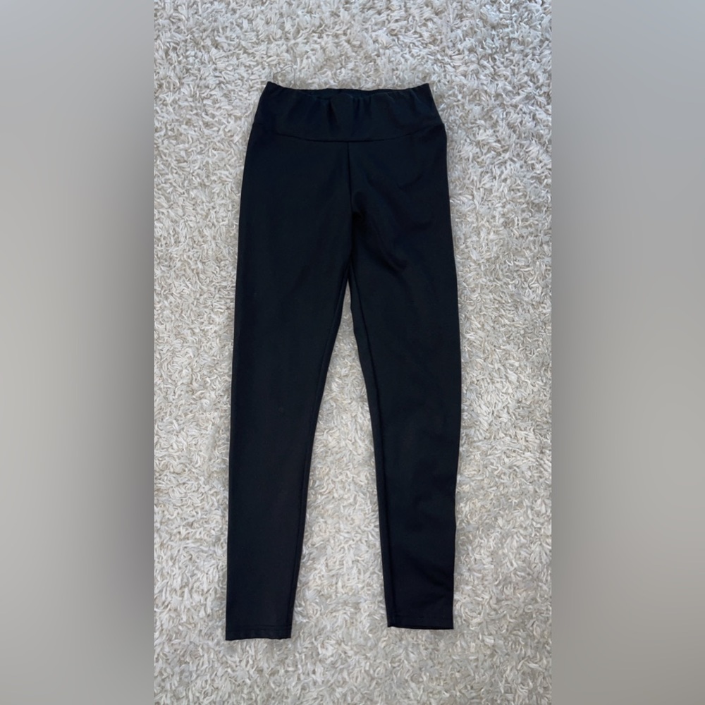Black leggings